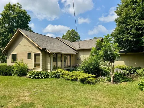 1008 W Ash Avenue Olivia MN 56277