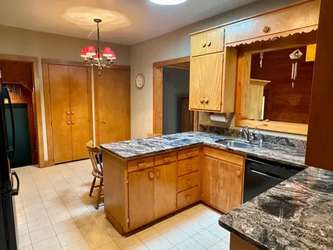1008 W Ash Avenue Olivia MN 56277