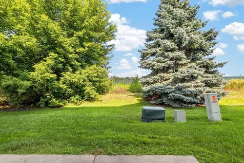 4388 Blakewood Drive Shakopee MN 55379