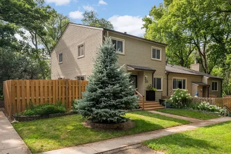 1539 Greenwood Court N Eagan MN 55122
