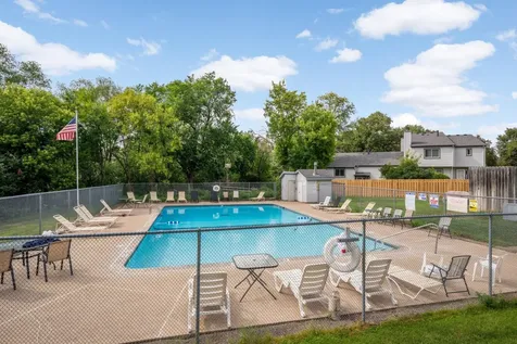 1539 Greenwood Court N Eagan MN 55122
