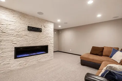 213 Victoria Boulevard Mankato MN 56001