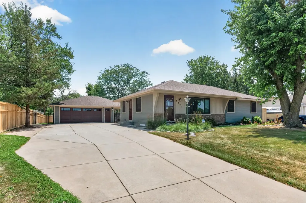 8207 Belden Boulevard S Cottage Grove MN 55016