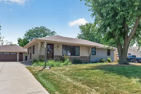 8207 Belden Boulevard S Cottage Grove MN 55016
