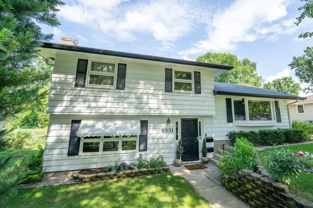 6331 Monroe Street NE Fridley MN 55432