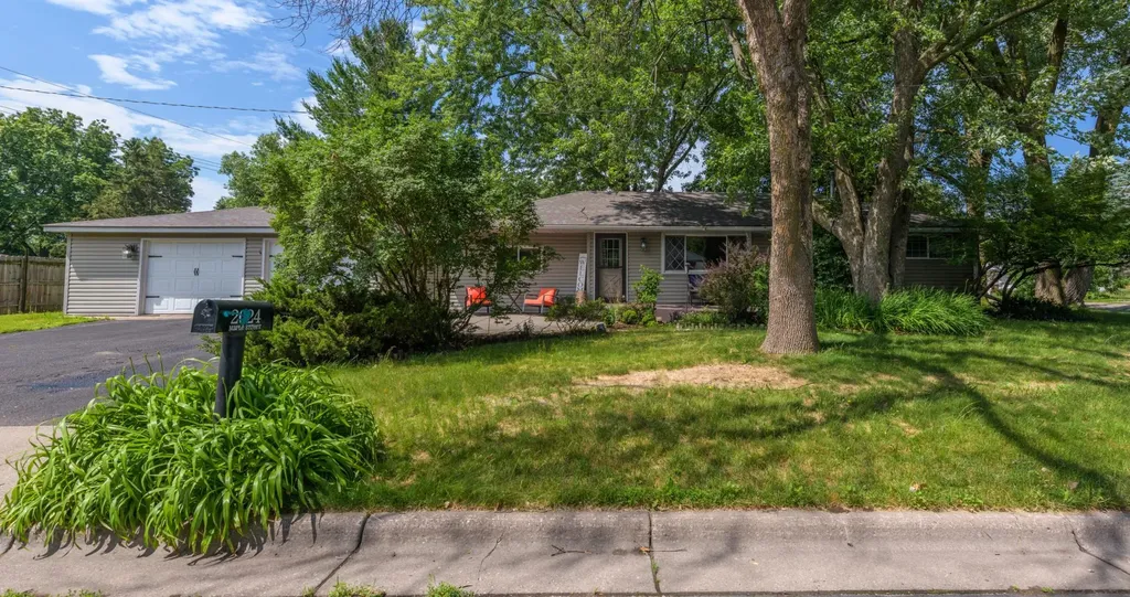 2024 Maple Street Hastings MN 55033