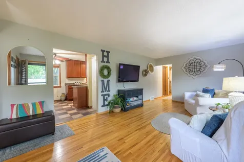 2024 Maple Street Hastings MN 55033
