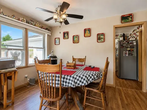 10 Buck Avenue NE Madelia MN 56062