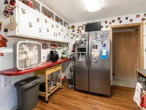 10 Buck Avenue NE Madelia MN 56062