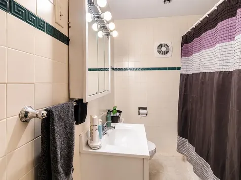 10 Buck Avenue NE Madelia MN 56062