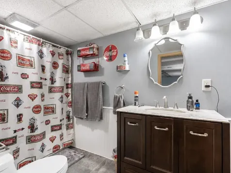 10 Buck Avenue NE Madelia MN 56062