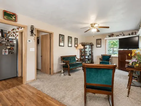 10 Buck Avenue NE Madelia MN 56062