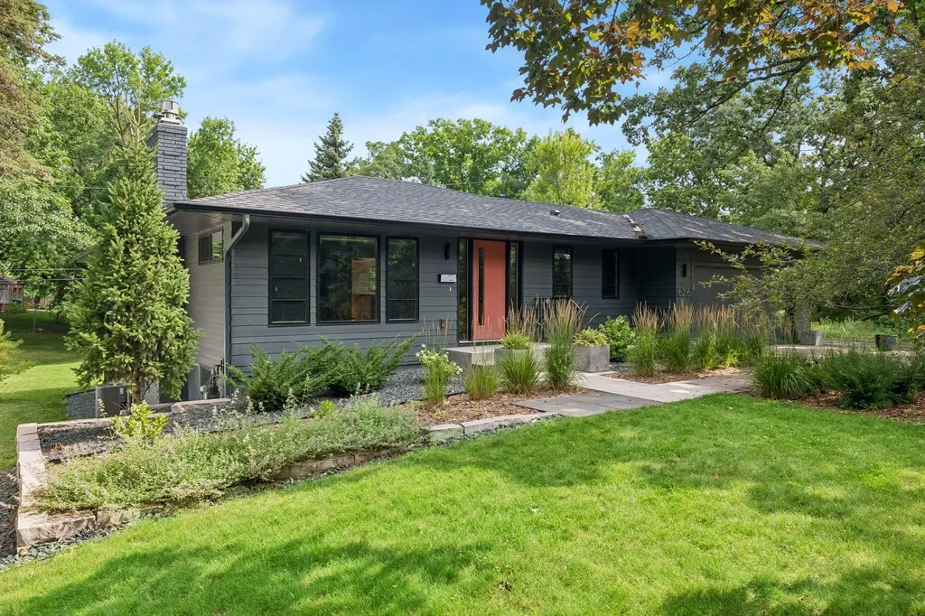 6216 Maloney Avenue Edina MN 55343