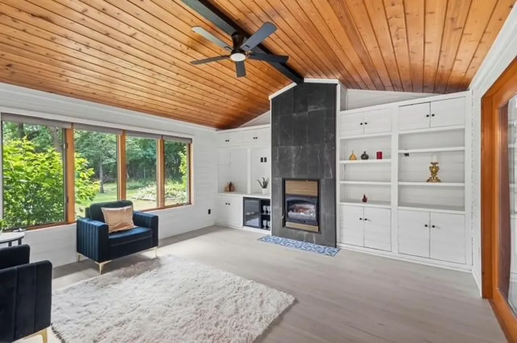 3662 Robin Lane Minnetonka MN 55305