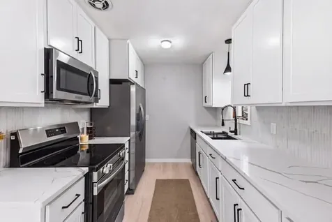 3662 Robin Lane Minnetonka MN 55305