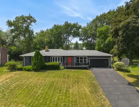 3662 Robin Lane Minnetonka MN 55305