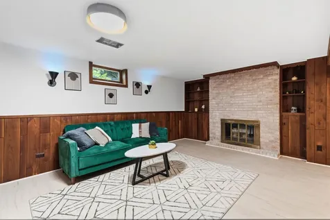 3662 Robin Lane Minnetonka MN 55305