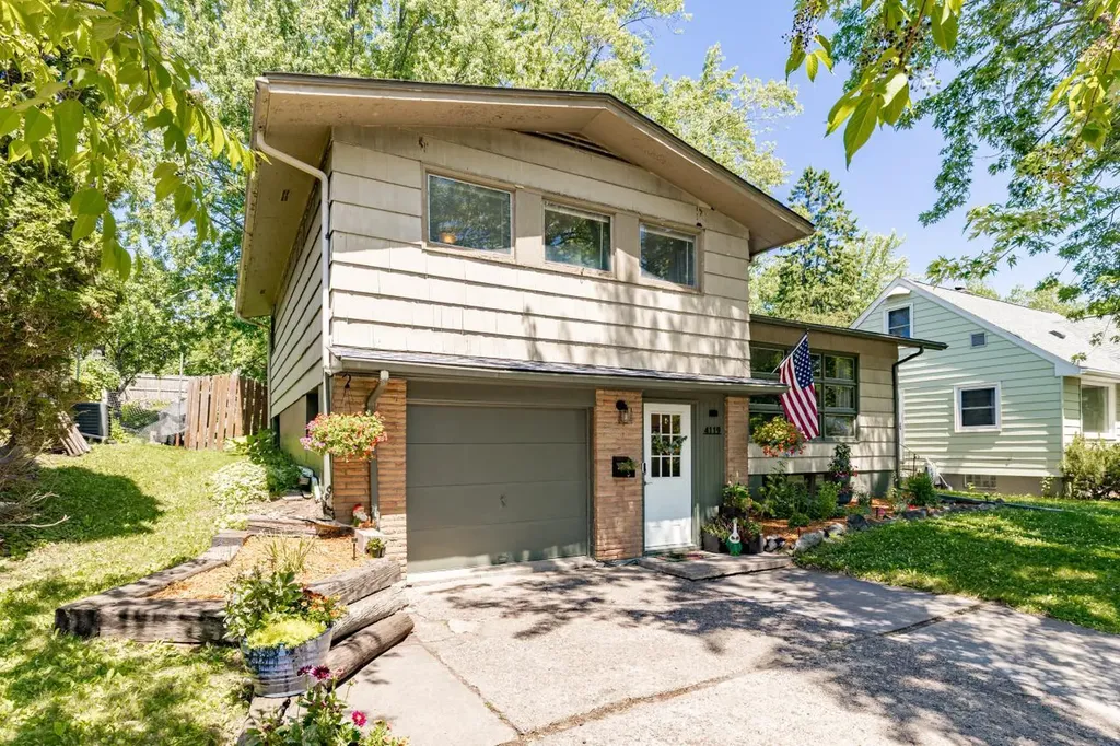 4119 Pitt Street Duluth MN 55804