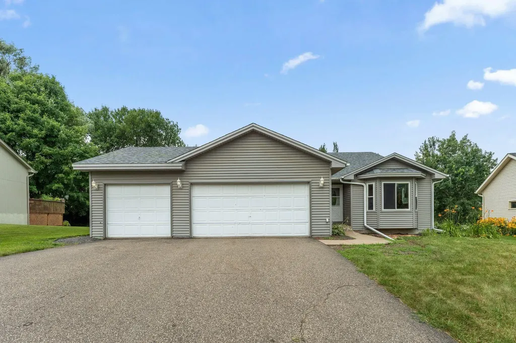 9610 Lakeside Trail Champlin MN 55316