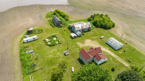 10401 SW 62nd Avenue Ellendale MN 56026