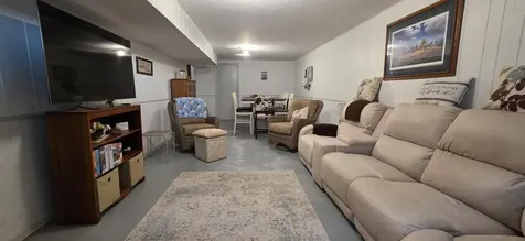 923 7th Avenue NW Valley City ND 58072