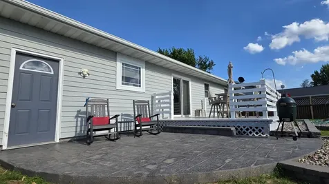 923 7th Avenue NW Valley City ND 58072