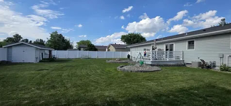 923 7th Avenue NW Valley City ND 58072