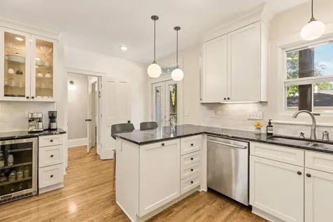2504 Humboldt Avenue S Minneapolis MN 55405