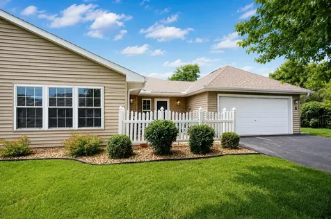 2102 Oak Tree Lane Austin MN 55912