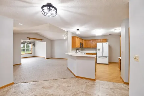 2102 Oak Tree Lane Austin MN 55912