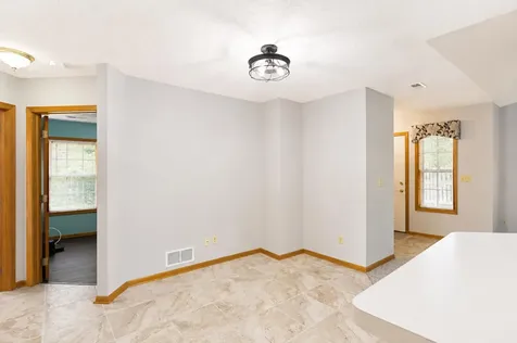 2102 Oak Tree Lane Austin MN 55912