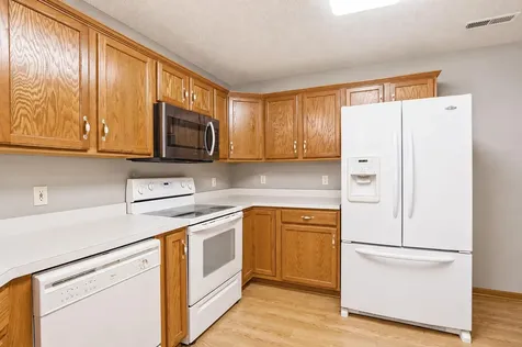 2102 Oak Tree Lane Austin MN 55912