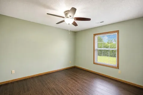 2102 Oak Tree Lane Austin MN 55912