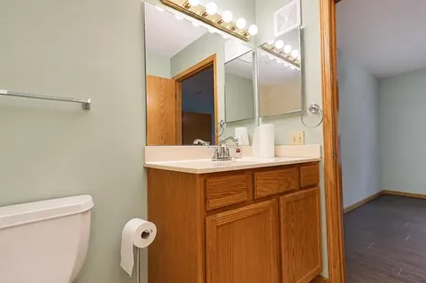 2102 Oak Tree Lane Austin MN 55912