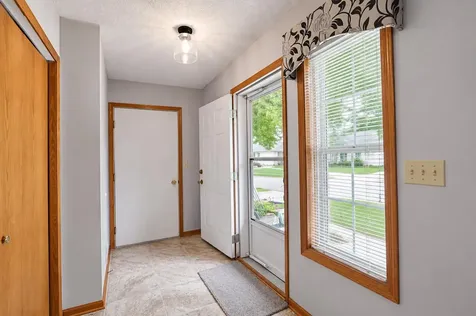 2102 Oak Tree Lane Austin MN 55912