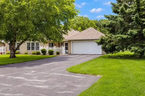 2102 Oak Tree Lane Austin MN 55912