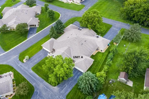 2102 Oak Tree Lane Austin MN 55912