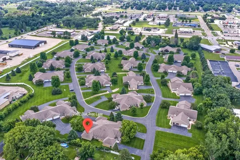 2102 Oak Tree Lane Austin MN 55912