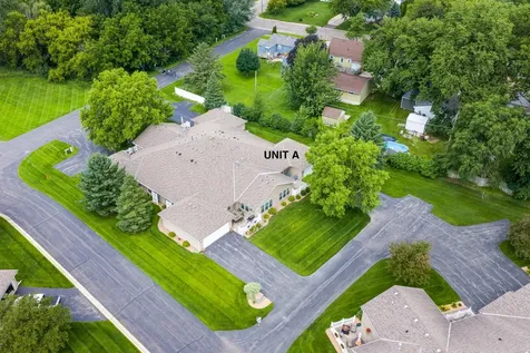 2102 Oak Tree Lane Austin MN 55912