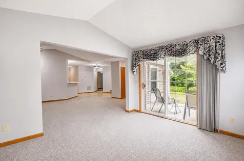 2102 Oak Tree Lane Austin MN 55912
