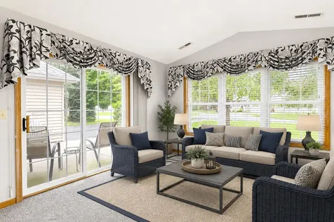 2102 Oak Tree Lane Austin MN 55912