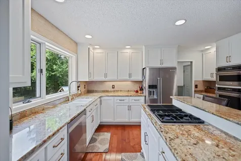 1638 Quail Ridge Circle Woodbury MN 55125