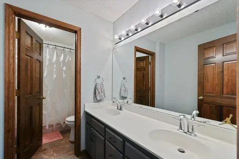 1638 Quail Ridge Circle Woodbury MN 55125