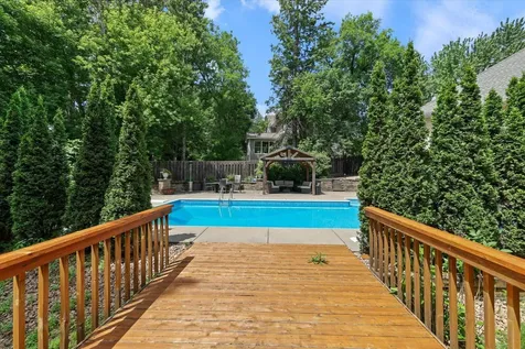 1638 Quail Ridge Circle Woodbury MN 55125