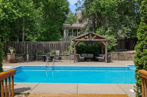 1638 Quail Ridge Circle Woodbury MN 55125