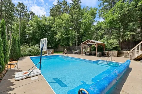 1638 Quail Ridge Circle Woodbury MN 55125