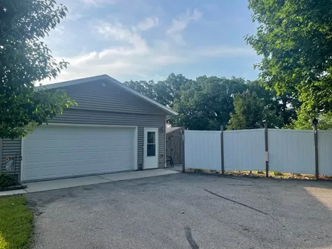 3925 8th Street NE Willmar MN 56201