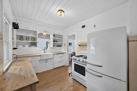 2555 Mckinley Street NE Minneapolis MN 55418