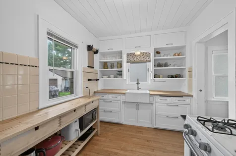 2555 Mckinley Street NE Minneapolis MN 55418