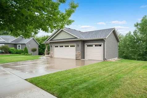 3993 Stone Point Drive NE Rochester MN 55906